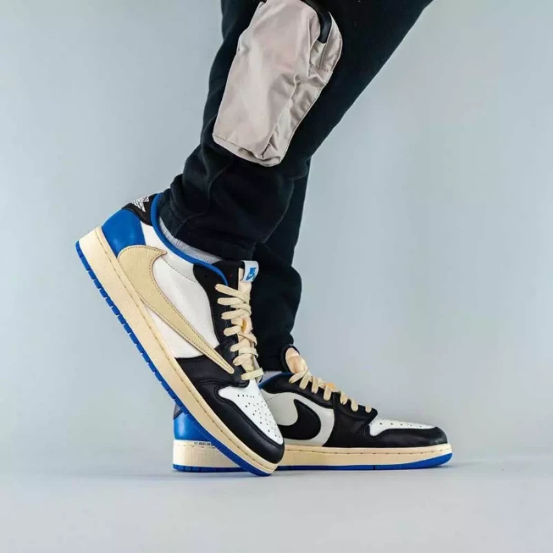 Jordan 1 Low Fragment Travis Scott DM7866-140