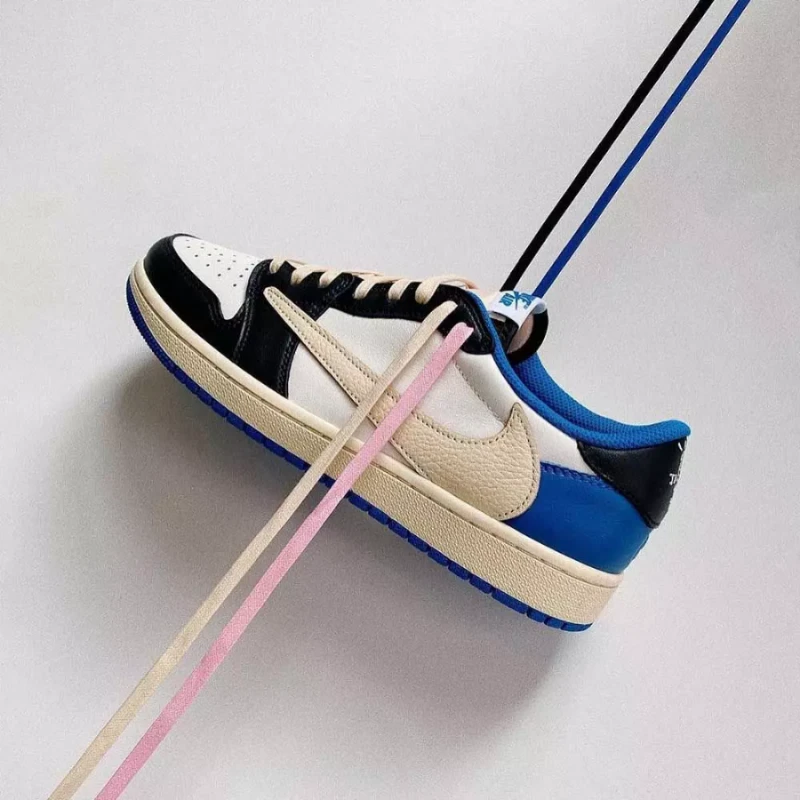 Jordan 1 Low Fragment Travis Scott DM7866-140