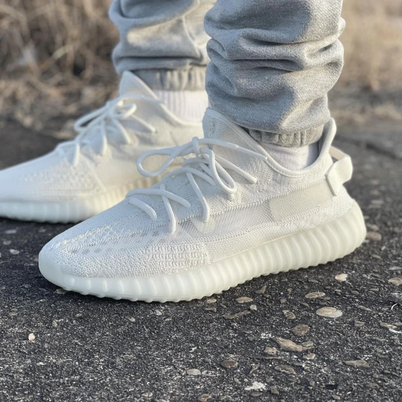 Giày yeezy 350 v2 chính outlet h?ng