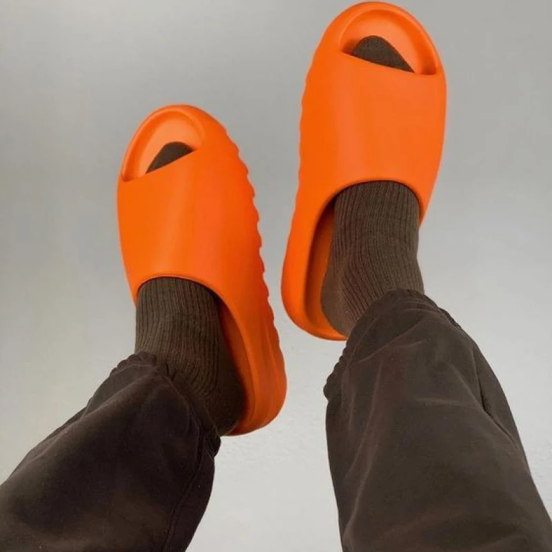 dep-adidas-yeezy-slide-enflame-orange-gz0953