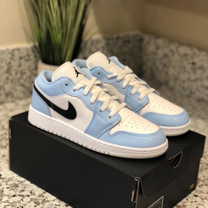 Jordan 1 Low Ice Blue Black 554723-401