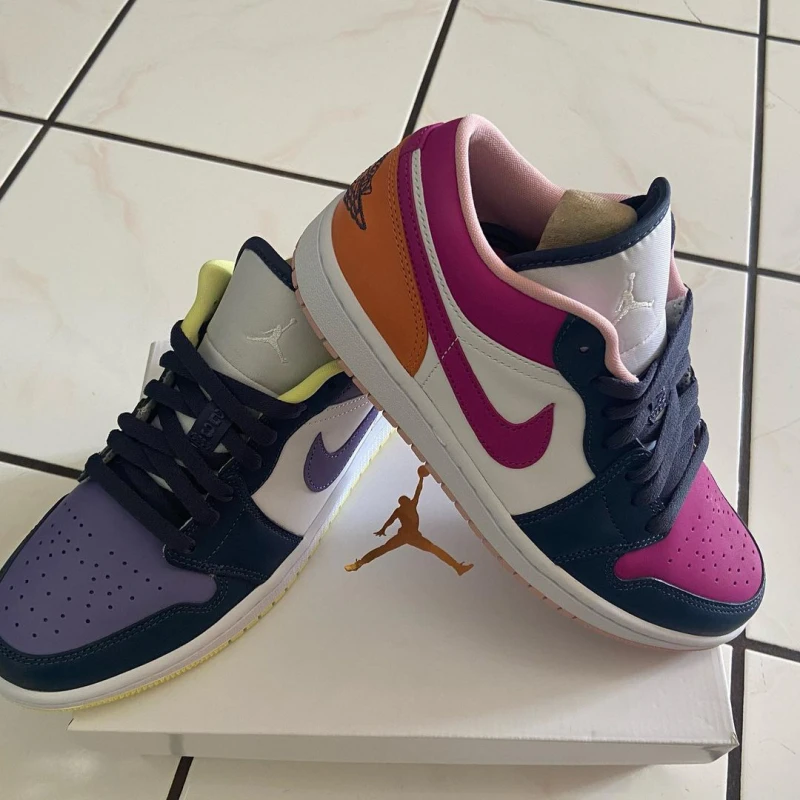 Jordan 1 Low Purple Magenta DJ4342-400