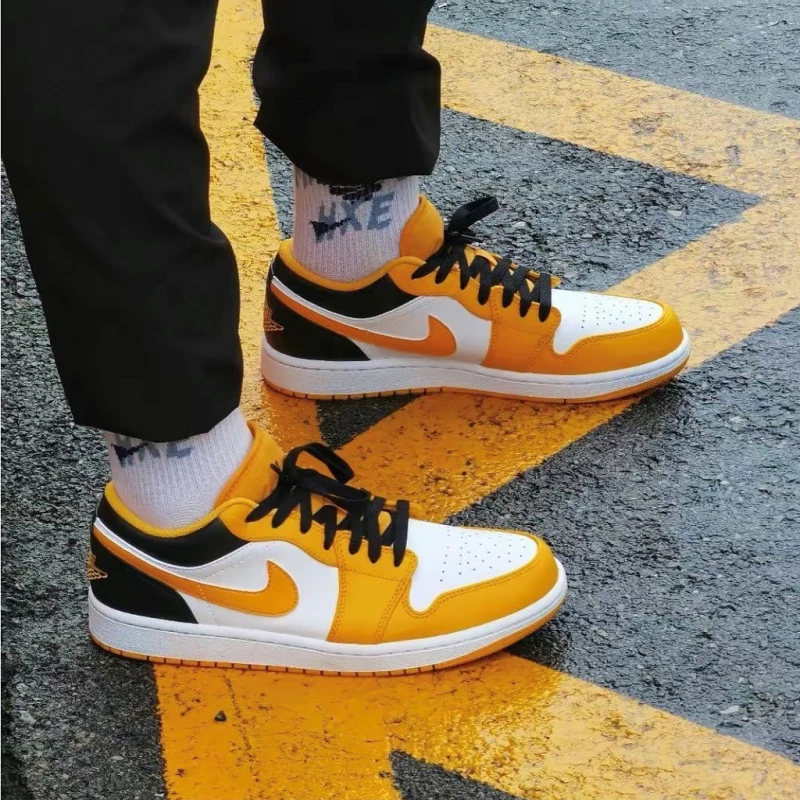 Jordan 1 Low Taxi 553558-701