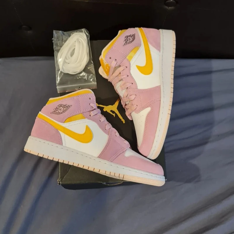 Jordan 1 Mid SE Arctic Pink DC9517-600