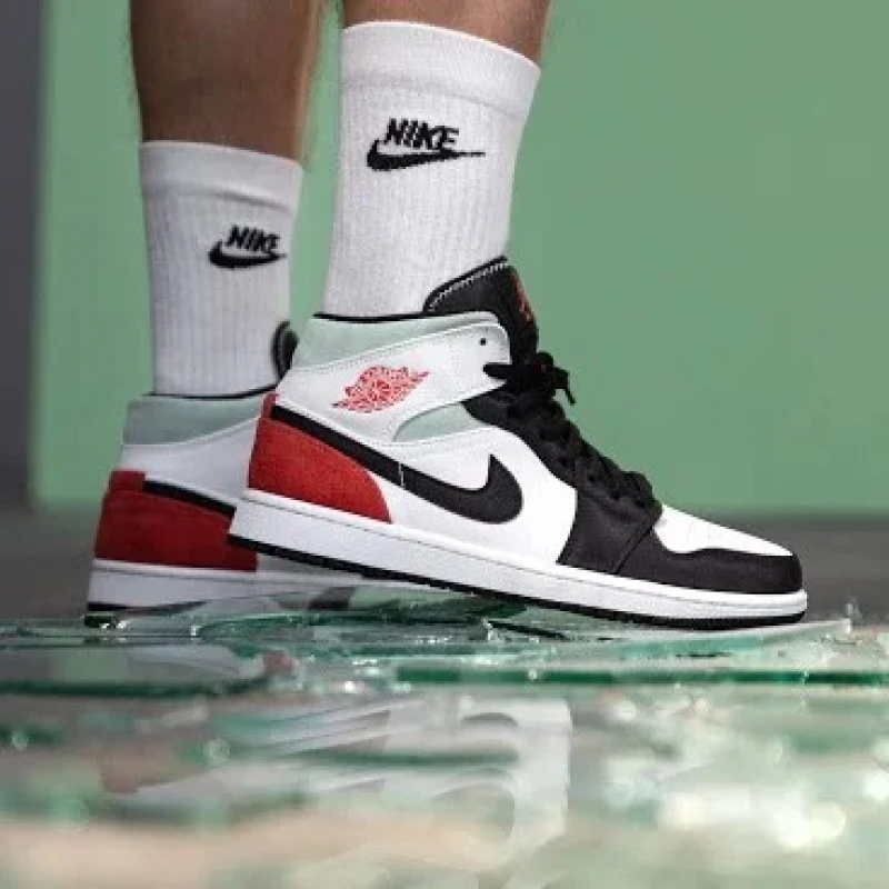 Jordan 1 Mid SE Union Black Toe 852542-100