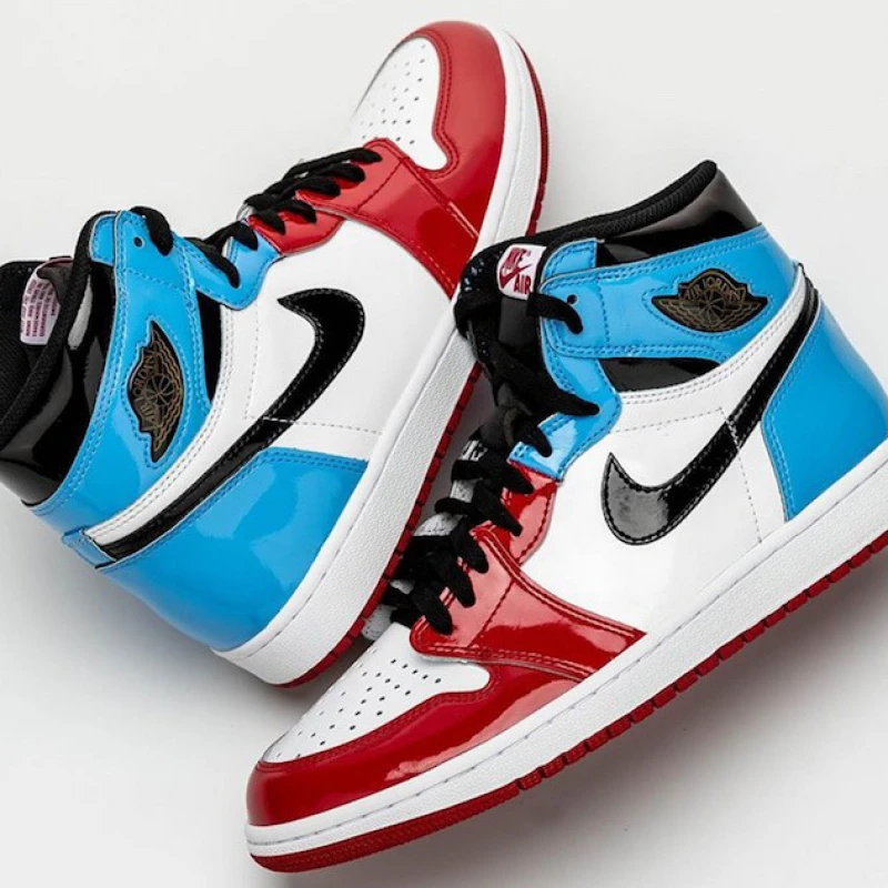 Jordan 1 Retro High Fearless UNC Chicago CK5666-100