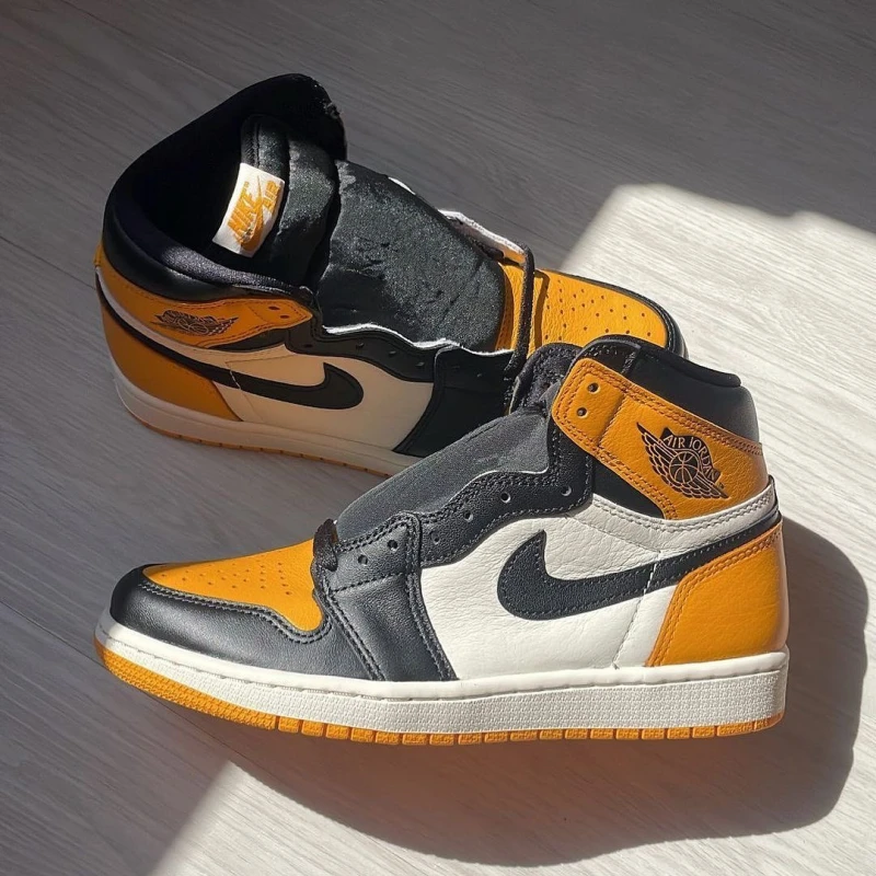 Jordan 1 Retro High OG Yellow Toe 555088-711