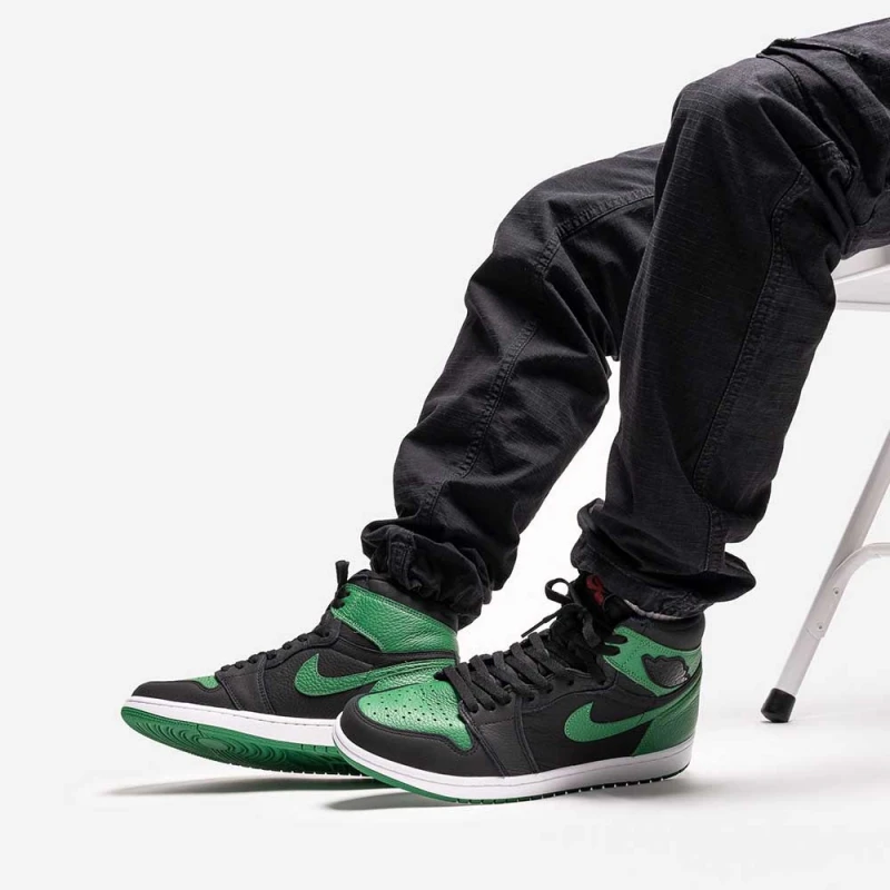 Jordan 1 Retro High Pine Green Black 555088-030